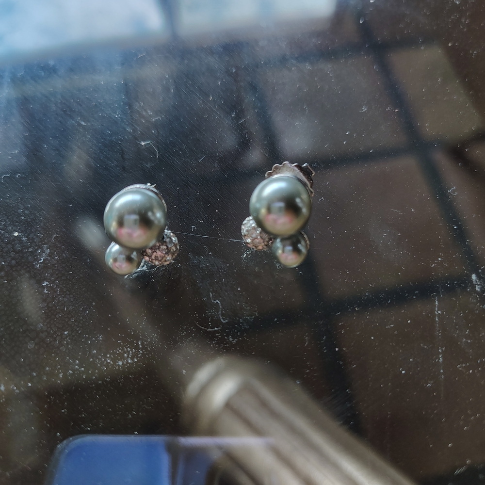 Elegant Silver Pearl Stud Earrings
